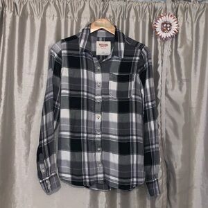 Mossimo Supply Co Women’s M Black White Buffalo Plaid Flannel Shirt